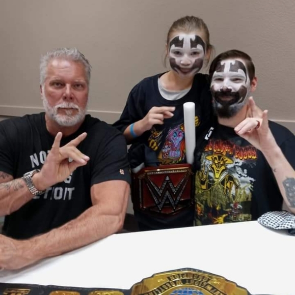 Wwf intercontinental title - Picture 4 of 5